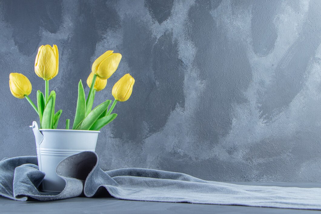 Wykorzystanie sztucznych tulipanów w dekoracji wnętrz – praktyczne porady