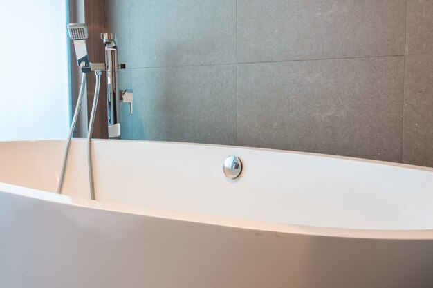 Wybór idealnej wanny wolnostojącej do nowoczesnej łazienki